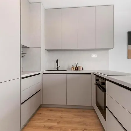 公寓 Slnecnice 2-bedroom On Floor 6 With Balcony And Parking By Skyviews
