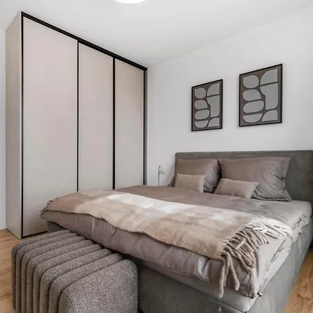 公寓 Slnecnice 2-bedroom On Floor 6 With Balcony And Parking By Skyviews
