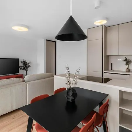 Slnecnice 2-bedroom On Floor 6 With Balcony And Parking By Skyviews